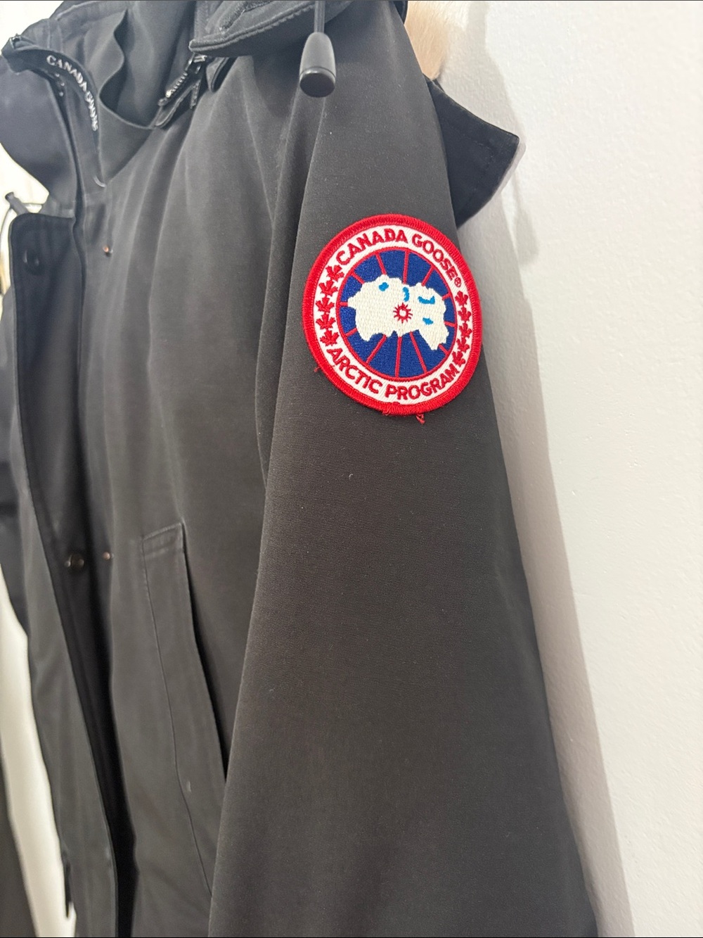 Canada Goose Women’s Black Trillium Parka size S - Picture 8 of 12